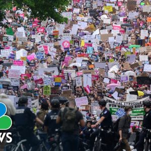 Abortion Issue Gives Democrats Midterm Boost