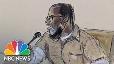 Chicago Jury Deliberating In R. Kelly Federal Trial, One Juror Excused