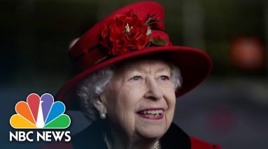 Mourners Across The Globe Pay Tribute To Queen Elizabeth II