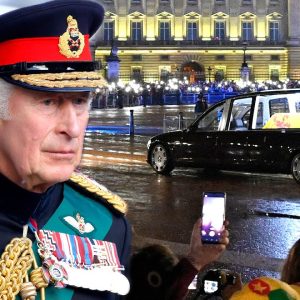 Royal Family Receives Queen Elizabeth's Coffin at Buckingham Palace
