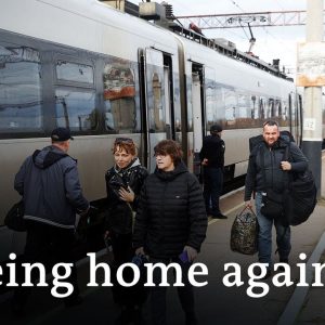 Russian army volunteers killed as Ukrainians return to their homes | DW News
