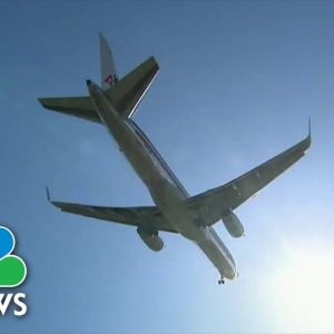 Airlines Prepare For Holiday Travel Chaos