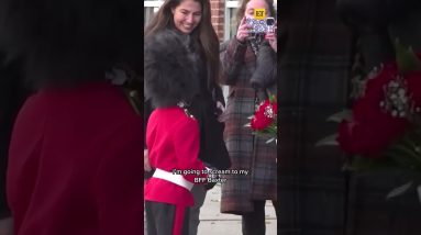 Kate Middleton Meets a Mini Queen's Guard 💂‍♀️ #shorts