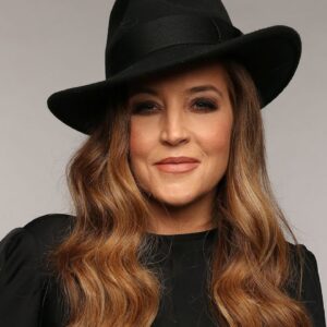 Lisa Marie Presley HOSPITALIZED After Cardiac Arrest