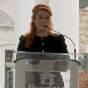 Sarah Ferguson Delivers Poem Dedicated to Lisa Marie's Children at Memorial Service