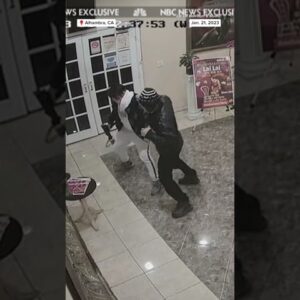 Video shows man disarming #MontereyPark shooter