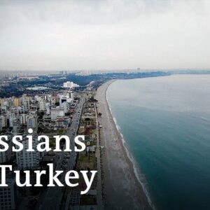 How Russians are conquering the Turkish Riviera | DW News