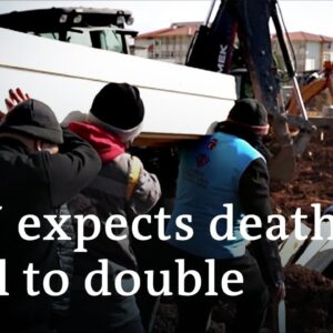 Looting, unrest set in as quake death toll approaches 30,000 | DW News