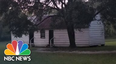 Reporter recounts sleeping in cabins of former South Carolina plantation