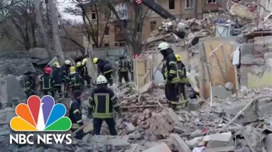 Russia strikes Ukrainian city of Kramatorsk in deadly missile attack