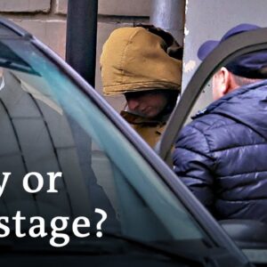 US advises citizens to leave Russia after reporter is accused of spying | DW News