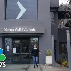 How does the collapse of Silicon Valley Bank compare to the 2008 bailout?