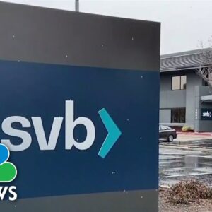 Silicon Valley Bank failure is ‘punishing mid-size banks,’ Democratic congressman says