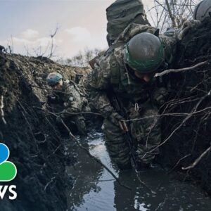 Zelenskyy vows to defend eastern city of Bakhmut amid heavy fighting