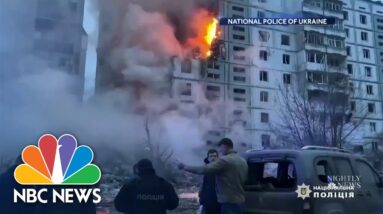 Deadly Russian air strike hits Ukrainian apartment building