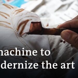 Reviving the 'dyeing' Indonesian art of Batik | DW News