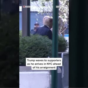 #Trump arrives in #NewYork ahead of arraignment