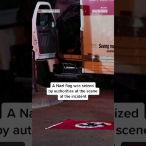 Authorities: A 19-year-old from Missouri crashed into barriers near the  #WhiteHouse.