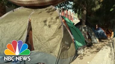 Officials: 10,000 migrants waiting in Mexico to cross border when Title 42 ends