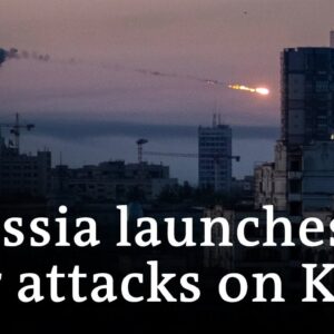 Russia launches fresh missile strikes on Kyiv as explosions rock Ukrainian cities | DW News