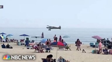 Small plane crashes reported in Wisconsin and off New Hampshire beach