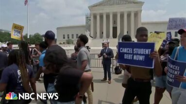 Supreme Court strikes down Biden’s student debt loan relief