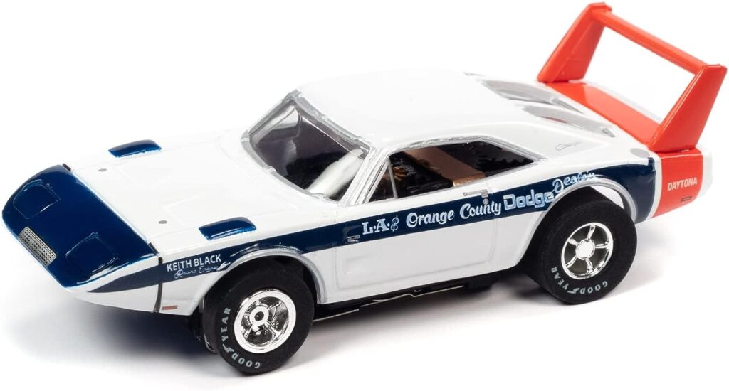 Auto World Xtraction R35 1969 Dodge Daytona White HO Scale Slot Car