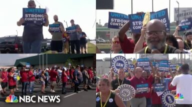 United Auto Workers vote to authorize strike against Ford, GM, Stellantis
