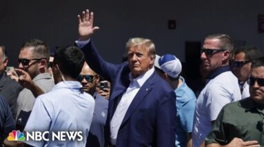 Trump campaigns in Iowa as potential Georgia indictment looms