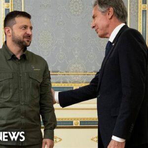 Blinken visits Kyiv, meets Zelenskyy to ‘reaffirm strongly’ U.S. support