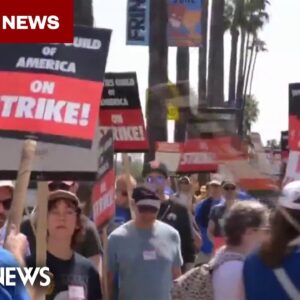 BREAKING: WGA leaders vote to pass agreement to end strike