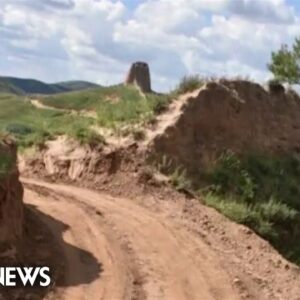 China's Great Wall severely damaged by workers