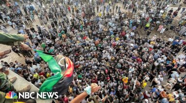 Watch: Hundreds protest incompetence and corruption in Derna after catastrophic flooding