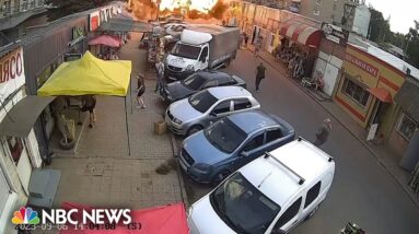 Video shows Russian missile hitting Ukraine market