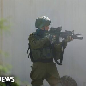 Israeli troops still trying to secure towns near Gaza border as Hamas launches new rockets