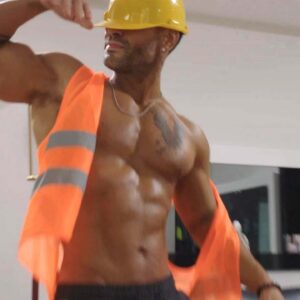 90 Day Fiancé: Sarper Does STEAMY Dance for Shekinah (Exclusive)