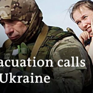 Ukraine orders evacuation of children in the south | DW News
