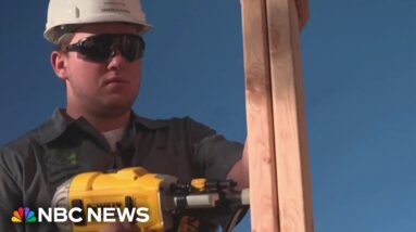 Colorado students build tiny homes for teachers