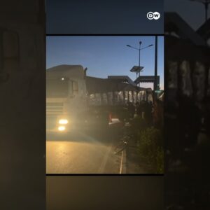 Humanitarian aid entering the Gaza Strip | DW News