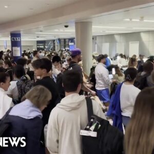 TSA predicting record Thanksgiving travel as potential government shut down looms