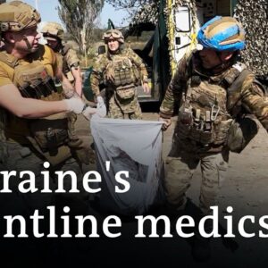 Saving lives under fire: Ukraine's frontline medics | DW News
