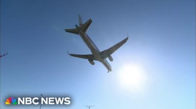 Authorities looking into airline incidents amid Thanksgiving travel rush