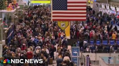 Airlines and airports preparing for holiday travel rush