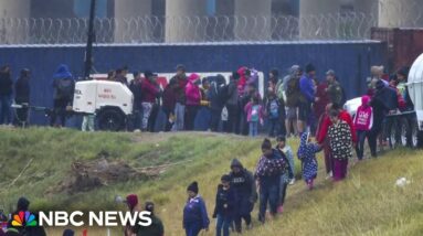 ACLU of Texas suing state for law allowing arrest of migrants who illegally cross border