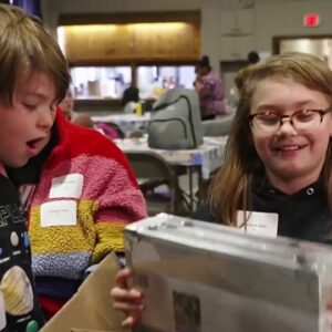 Hundreds of kids connect with incarcerated parents through holiday program