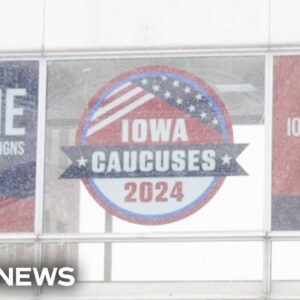 Iowa winter blast complicates last-minute campaign stops