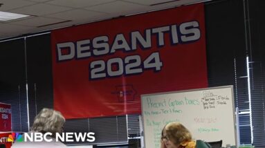 Inside DeSantis phone bank, last-minute canvassing to ensure Iowa turnout
