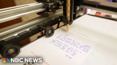 This artificial intelligence robot handwrites letters for you