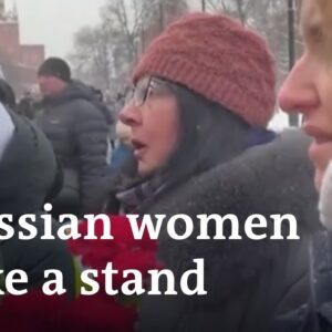 Wives of Russian soldiers protest against 'endless war' in Ukraine | DW News