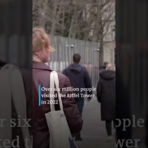 Eiffel Tower workers go on strike | DW News